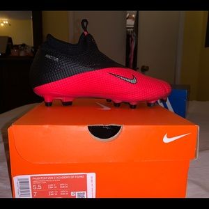 Soccer cleats